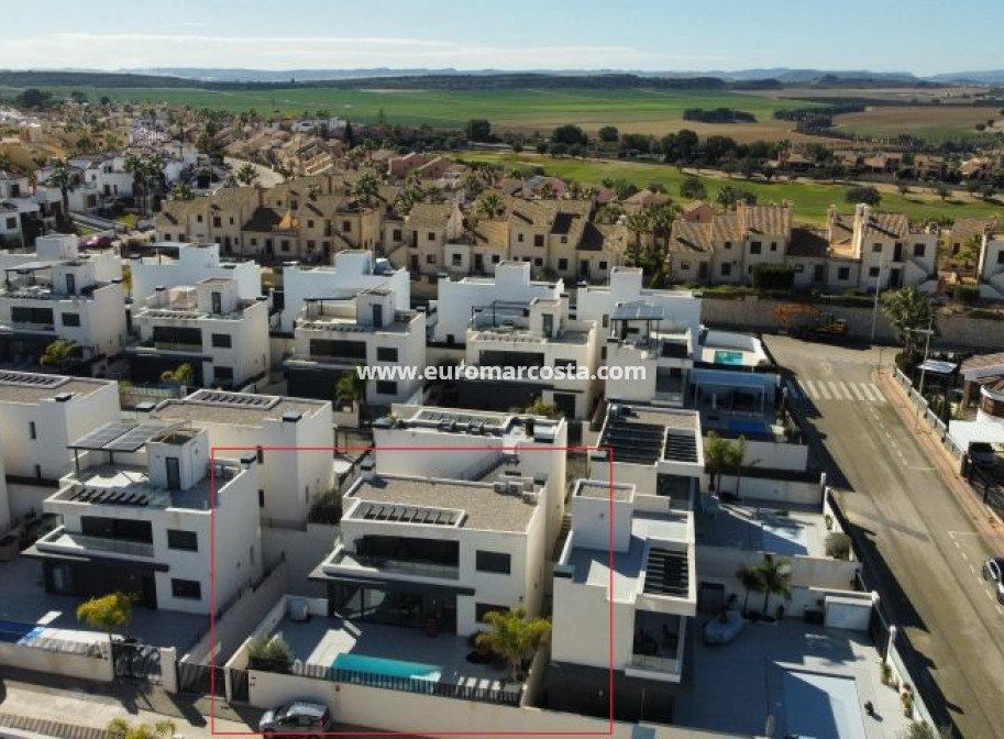 Venta - Villa - Algorfa