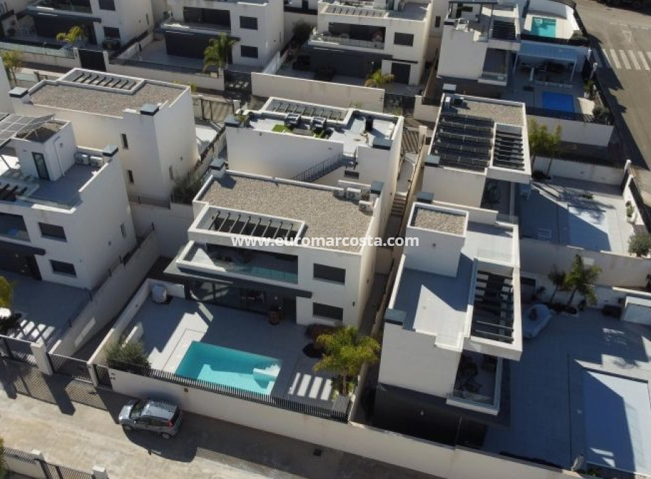 Venta - Villa - Algorfa