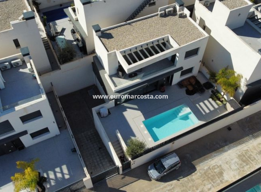 Venta - Villa - Algorfa