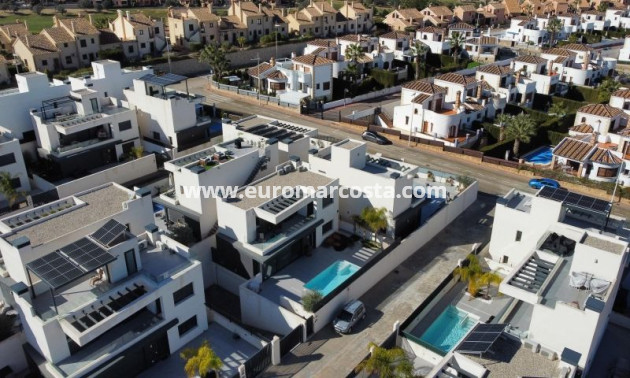 Venta - Villa - Algorfa