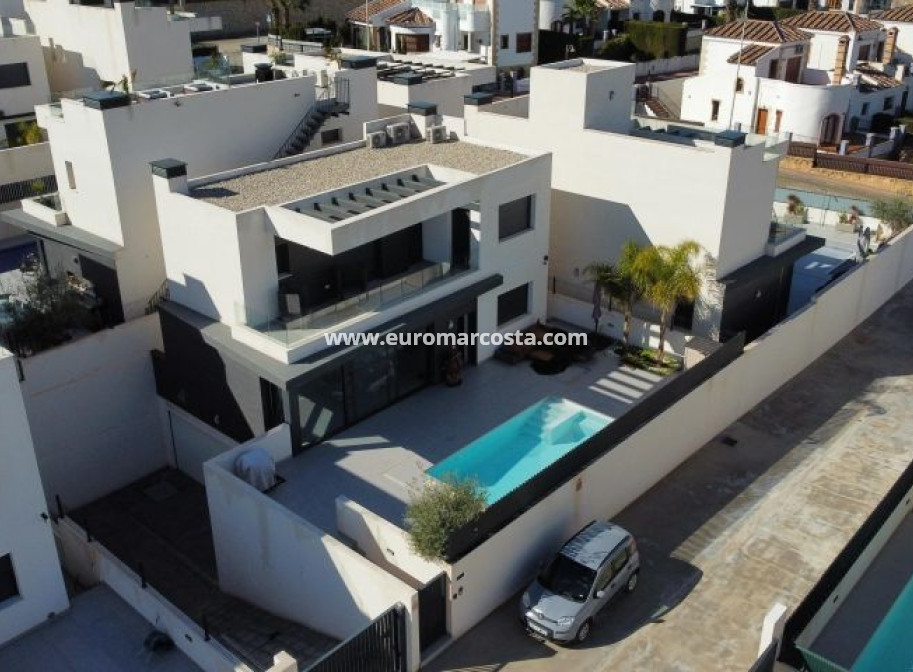 Venta - Villa - Algorfa