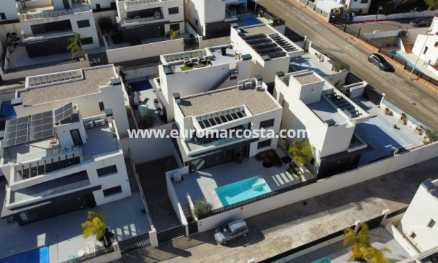 Venta - Villa - Algorfa