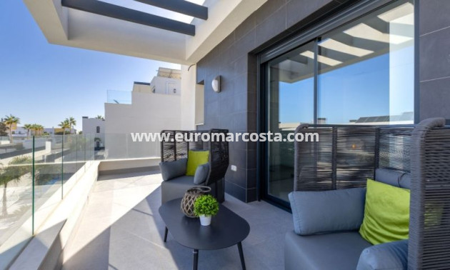 Venta - Villa - Algorfa