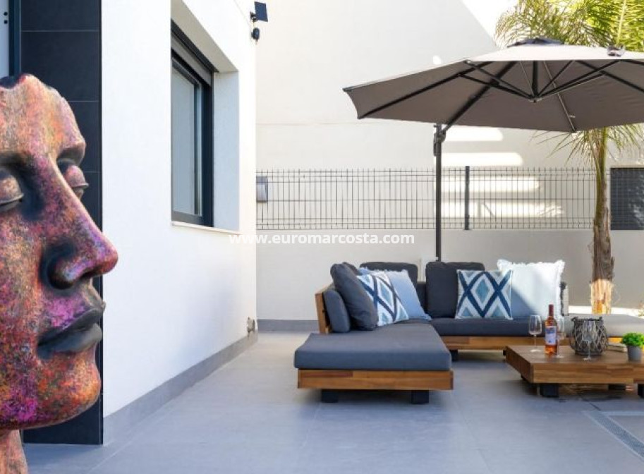 Venta - Villa - Algorfa