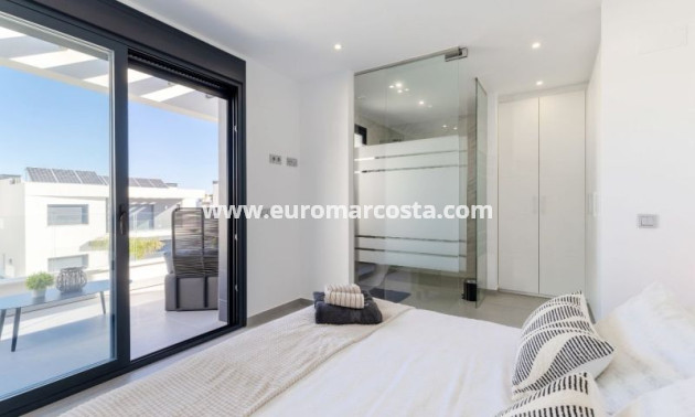 Venta - Villa - Algorfa