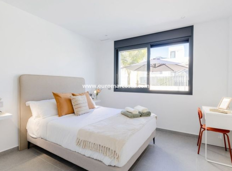 Venta - Villa - Algorfa