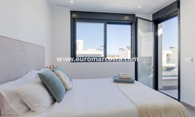 Venta - Villa - Algorfa