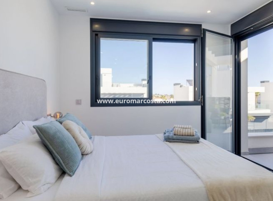 Venta - Villa - Algorfa