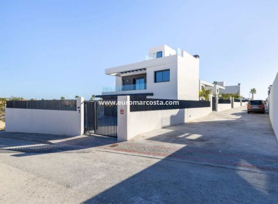 Venta - Villa - Algorfa