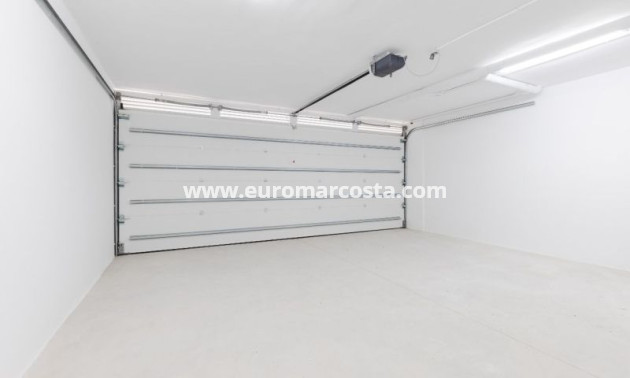 Venta - Villa - Algorfa