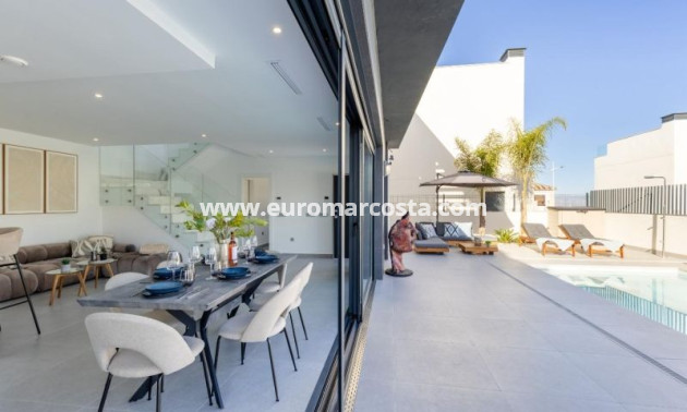 Venta - Villa - Algorfa