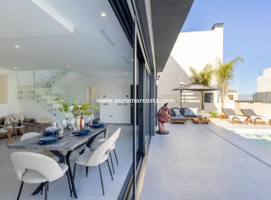 Venta - Villa - Algorfa