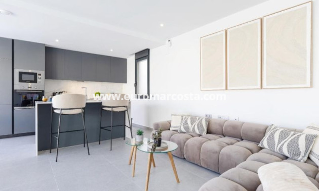 Venta - Villa - Algorfa