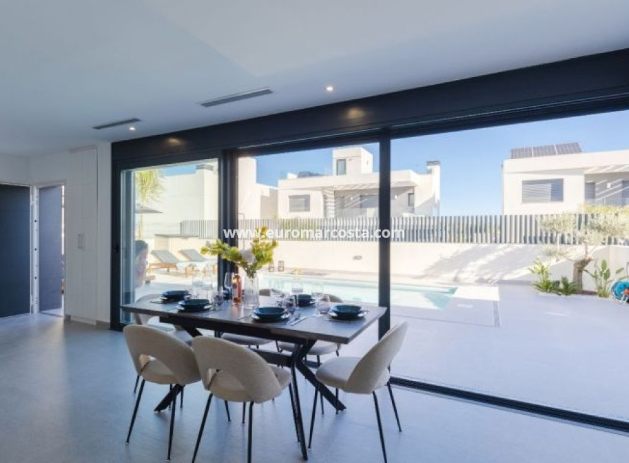 Venta - Villa - Algorfa