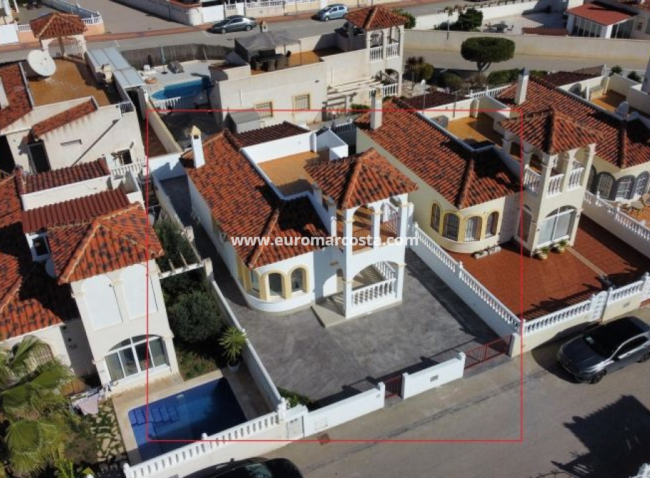 Venta - Villa - Algorfa