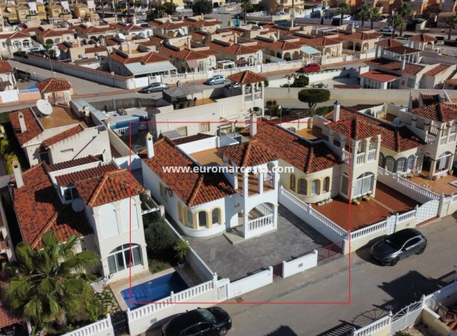 Venta - Villa - Algorfa