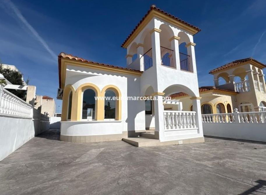 Venta - Villa - Algorfa
