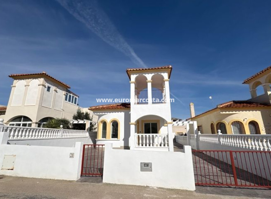 Venta - Villa - Algorfa