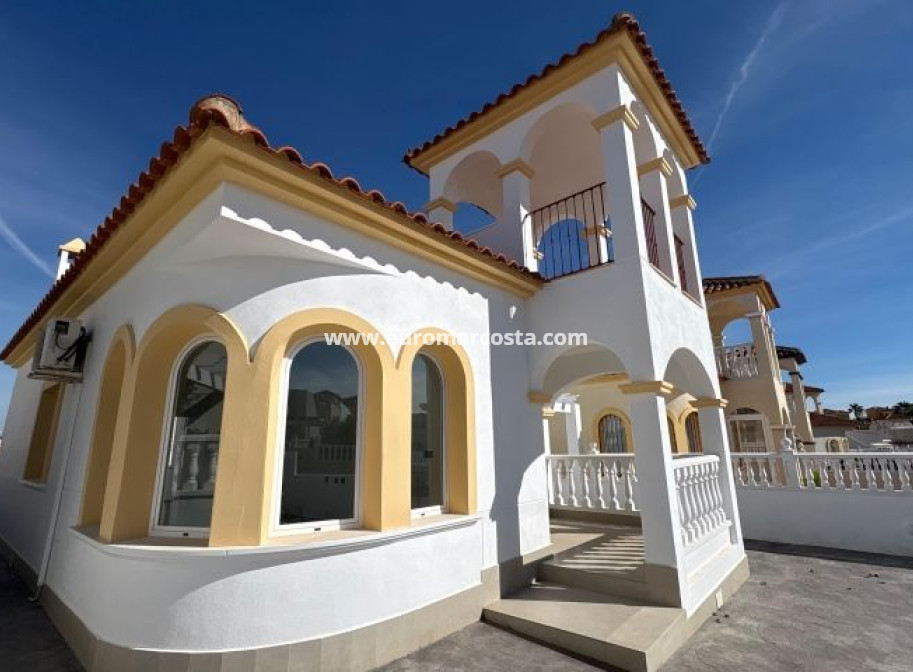 Venta - Villa - Algorfa