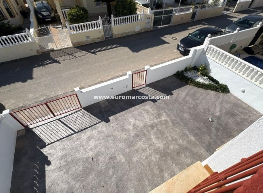 Venta - Villa - Algorfa