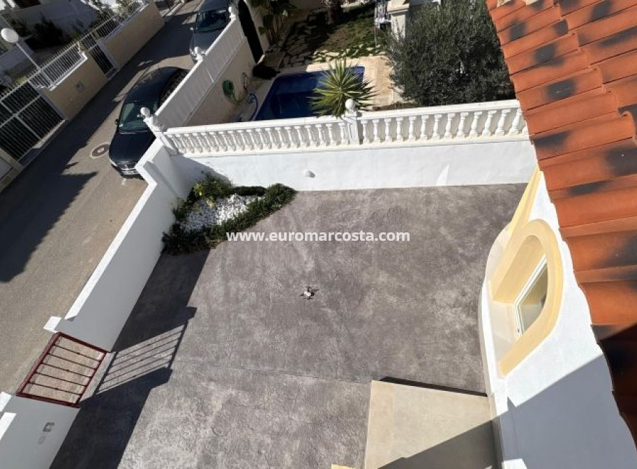 Venta - Villa - Algorfa