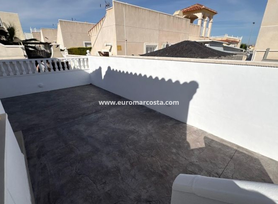 Venta - Villa - Algorfa