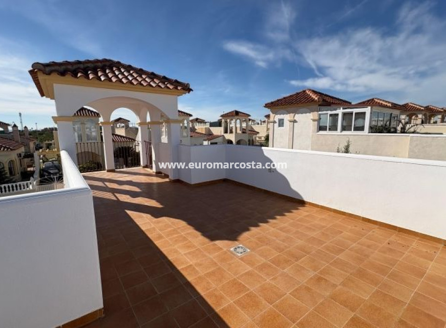 Venta - Villa - Algorfa