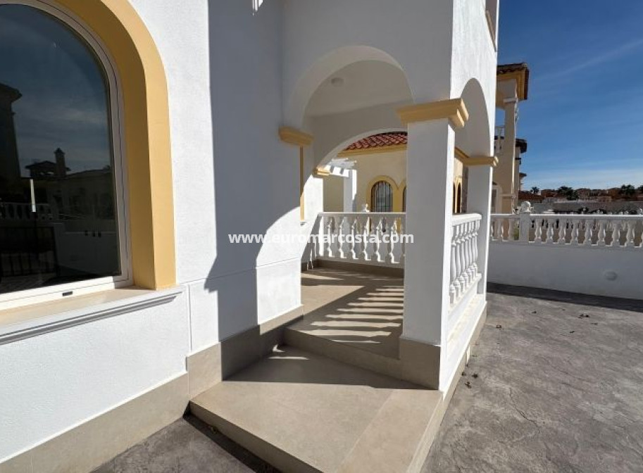 Venta - Villa - Algorfa