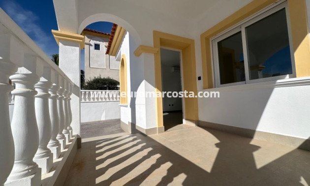 Venta - Villa - Algorfa