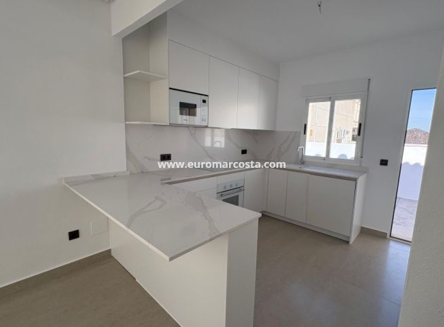 Venta - Villa - Algorfa