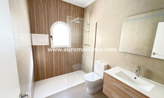 Venta - Villa - Algorfa