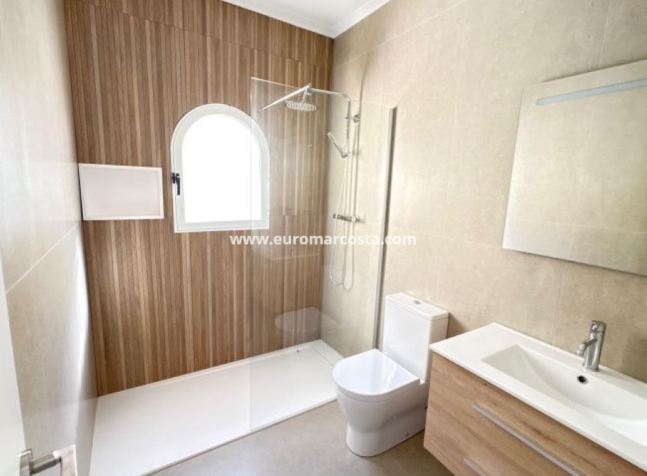 Venta - Villa - Algorfa