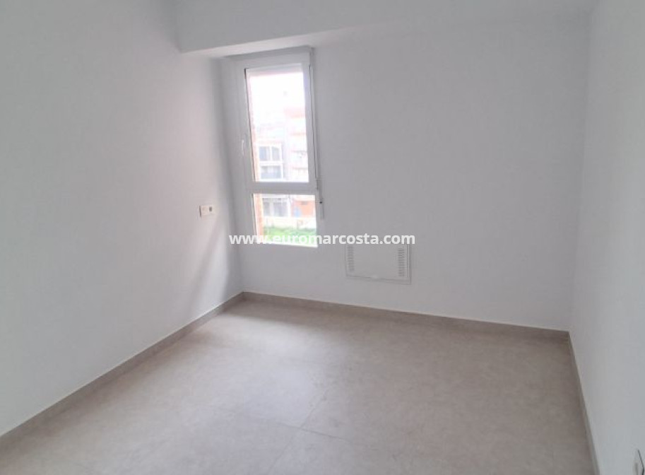 Sale - Apartment / flat - Torrevieja - TORREVIEJA