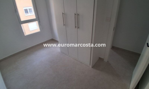 Sale - Apartment / flat - Torrevieja - TORREVIEJA