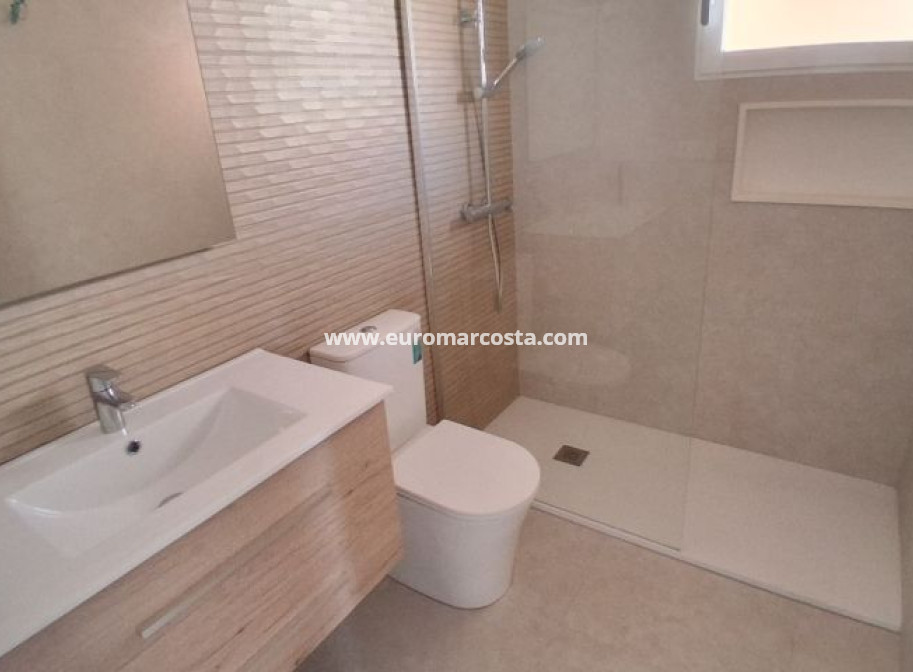 Sale - Apartment / flat - Torrevieja - TORREVIEJA