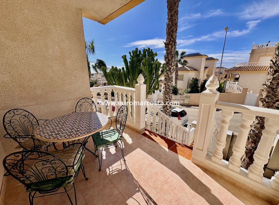 Objekte zum Wiederverkauf - Single Family Home - Orihuela Costa