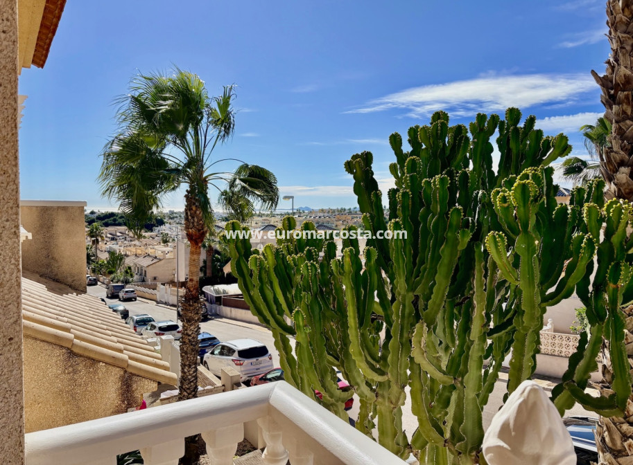 Objekte zum Wiederverkauf - Single Family Home - Orihuela Costa