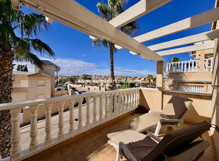 Objekte zum Wiederverkauf - Single Family Home - Orihuela Costa