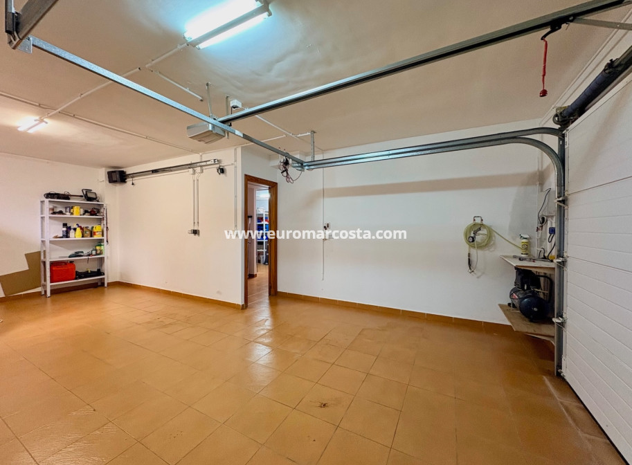 Objekte zum Wiederverkauf - Single Family Home - Orihuela Costa