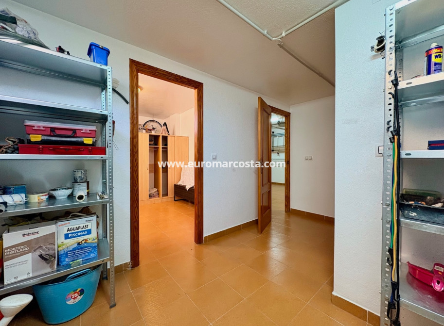 Objekte zum Wiederverkauf - Single Family Home - Orihuela Costa