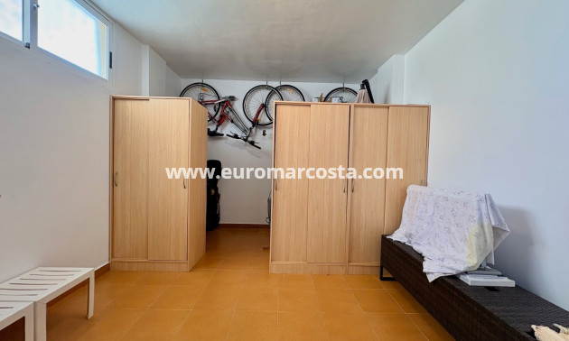 Objekte zum Wiederverkauf - Single Family Home - Orihuela Costa