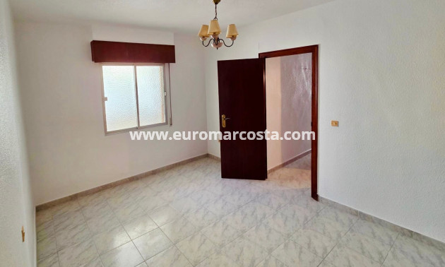 Venta - Apartamento / piso - Torrevieja Centro - Torrevieja