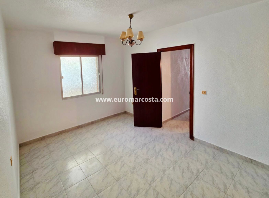 Venta - Apartamento / piso - Torrevieja Centro - Torrevieja