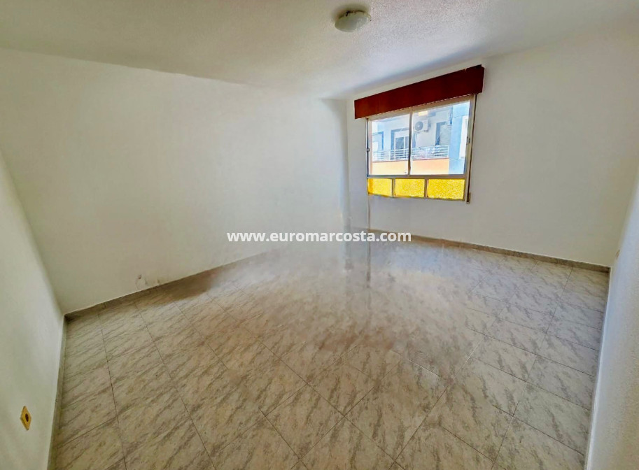 Venta - Apartamento / piso - Torrevieja Centro - Torrevieja