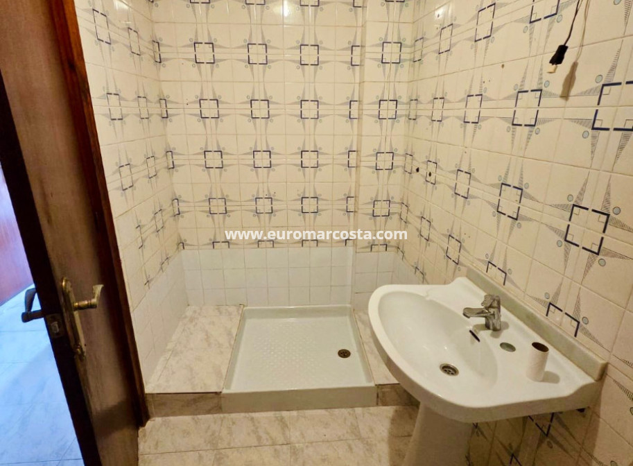Venta - Apartamento / piso - Torrevieja Centro - Torrevieja