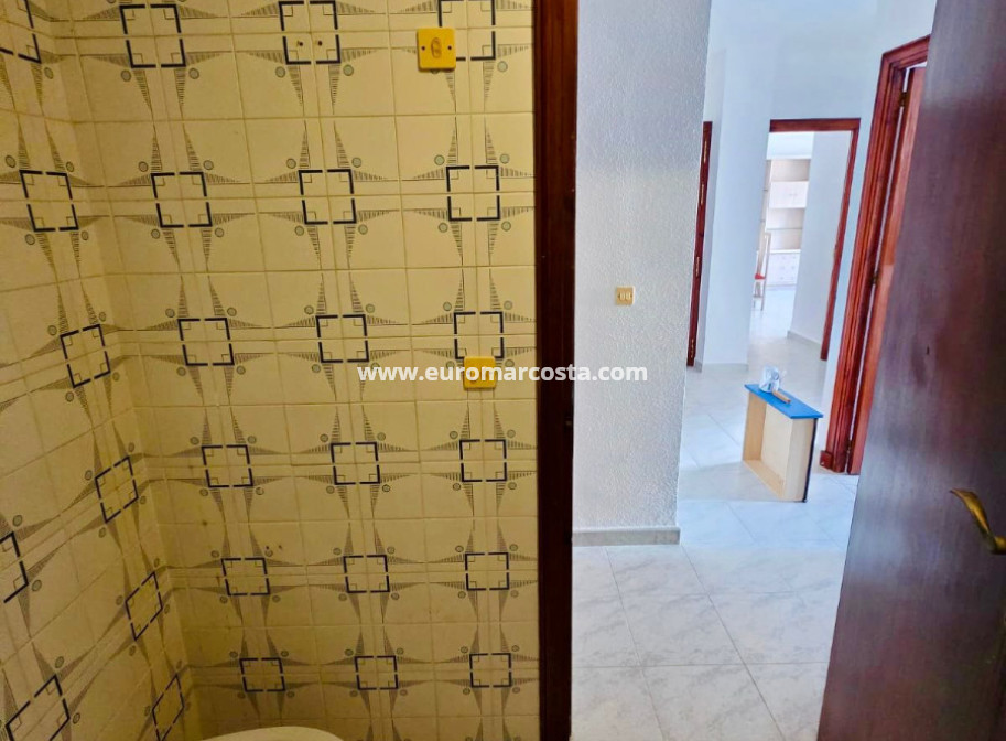 Venta - Apartamento / piso - Torrevieja Centro - Torrevieja