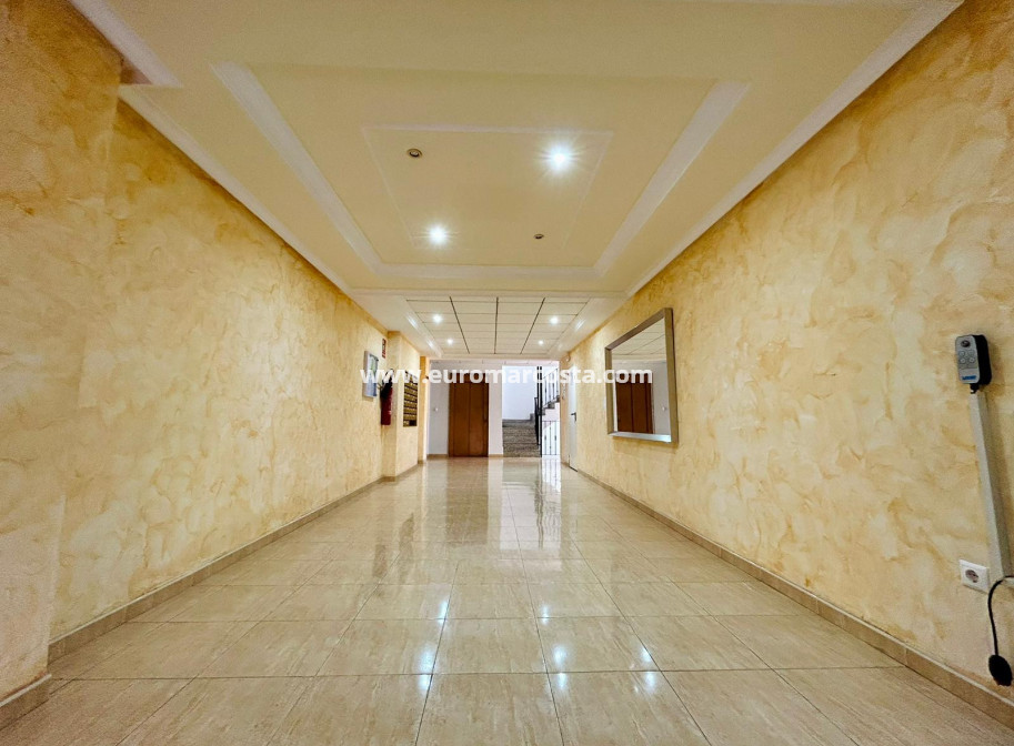 Sale - Apartment / flat - San Isidro