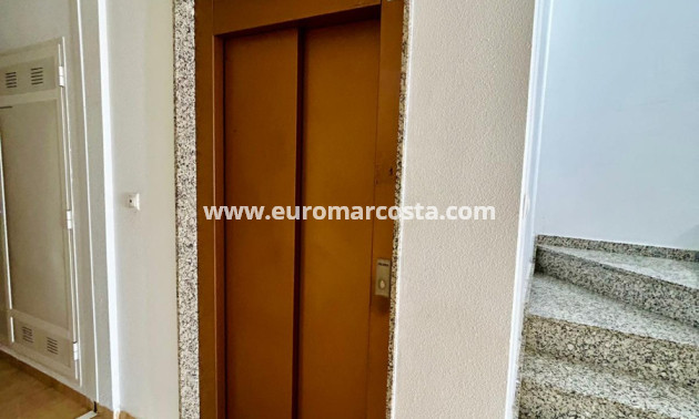 Sale - Apartment / flat - San Isidro