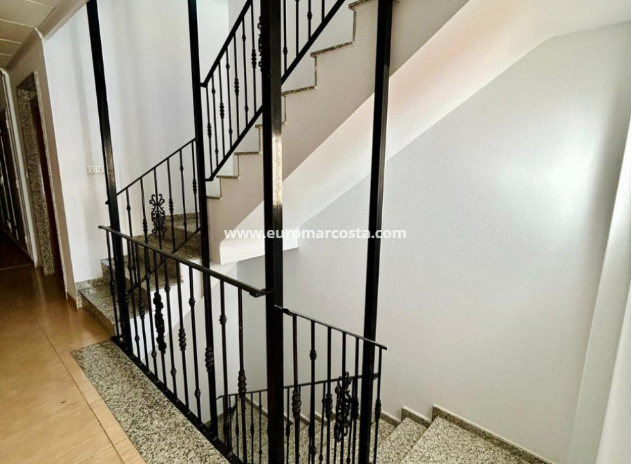 Sale - Apartment / flat - San Isidro