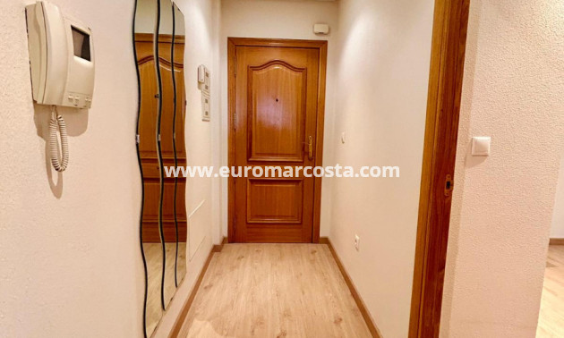 Sale - Apartment / flat - San Isidro